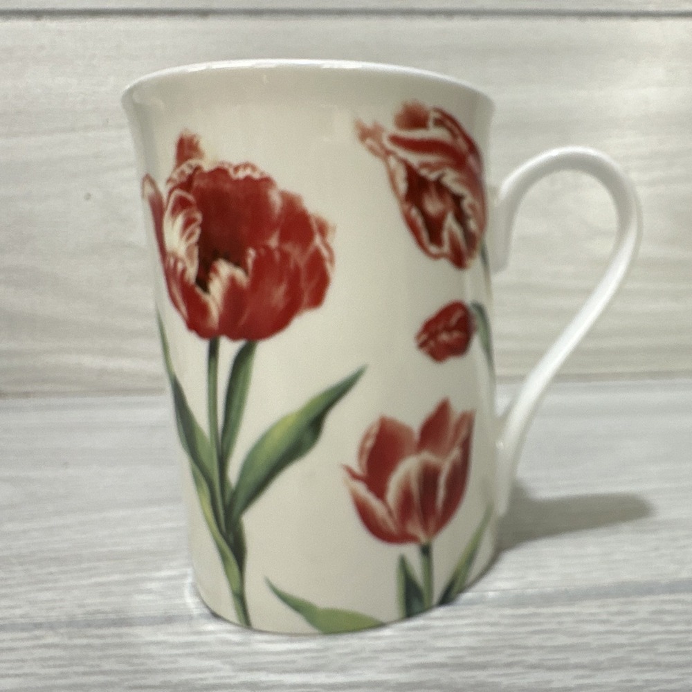 IHR Ideal Home Range Bone China 12 fl oz Coffee Mug White Red Green Tulip Floral